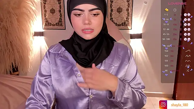 Snapshot of shayla_18 chatting on February 6, 2025, 2:22 am shayla 18 online show from February 6, 2025, 2:22 am