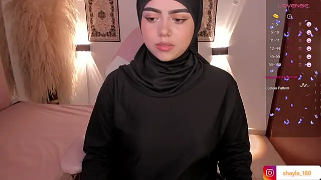 Snapshot of shayla_18 chatting on February 4, 2025, 8:17 pm shayla 18 online show from February 4, 2025, 8:17 pm