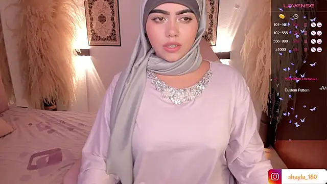 Snapshot of shayla_18 chatting on December 4, 2024, 7:50 pm shayla 18 online show from December 4, 2024, 7:50 pm