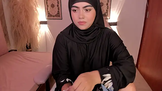 Snapshot of shayla_18 chatting on January 17, 2025, 7:27 pm shayla 18 online show from January 17, 2025, 7:27 pm