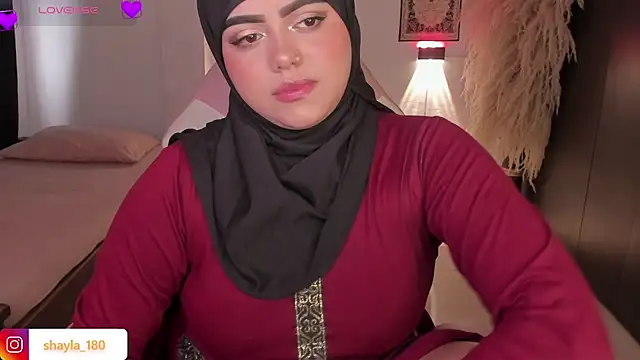 shayla 18 online show from December 4, 2025, 7:13 pm