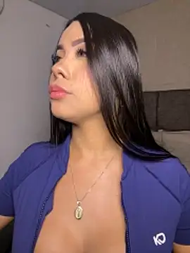 Snapshot of Miss_blue69 chatting on April 18, 2026, 1:41 am Miss blue69 online show from April 18, 2026, 1:41 am