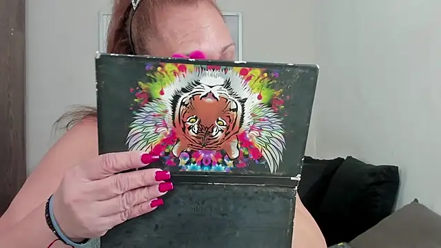 Snapshot of Cheryl_JONES chatting on November 14, 2025, 6:06 am Cheryl JONES online show from November 14, 2025, 6:06 am