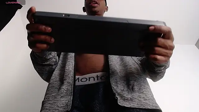 drake brwon 23 online show from October 16, 2025, 5:38 am