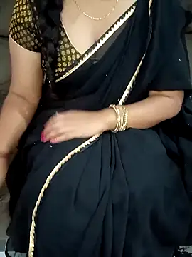 Snapshot of Mounika25 chatting on October 16, 2025, 5:32 pm Mounika25 online show from October 16, 2025, 5:32 pm