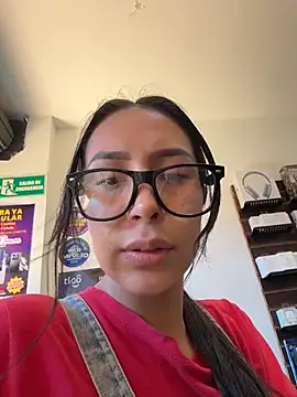 Snapshot of _alabina_ chatting on February 9, 2026, 2:26 pm alabina online show from February 9, 2026, 2:26 pm