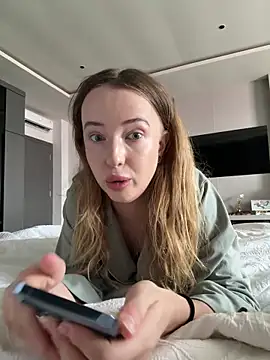 Snapshot of Nura_n_Sarah chatting on April 2, 2026, 5:14 am Nura n Sarah online show from April 2, 2026, 5:14 am