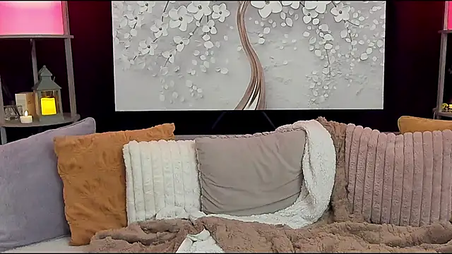 Entitled Bitch online show from April 28, 2026, 2:27 am
