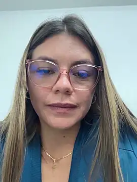 alicee16 online show from February 22, 2025, 9:37 pm