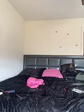 asiamariiee online show from February 6, 2026, 4:58 pm