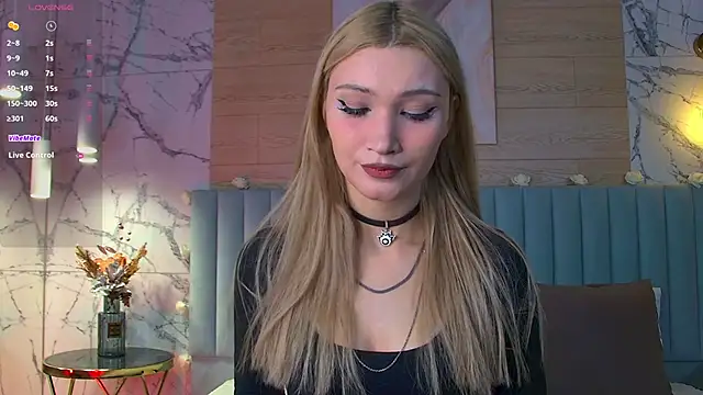 CarolReeves online show from March 19, 2025, 5:41 am