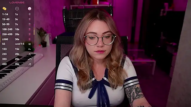 RemyCute online show from September 12, 2025, 7:13 pm