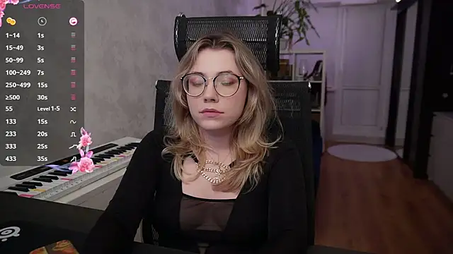 RemyCute online show from January 30, 2025, 9:58 pm