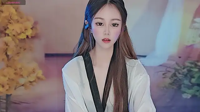 Aimee-520 online show from February 28, 2025, 1:58 pm