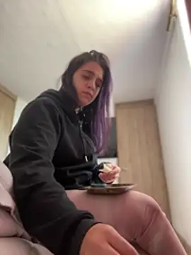 Alicia Ruiz online show from February 11, 2026, 6:08 pm