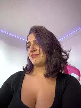 Snapshot of Alicia_Ruiz chatting on May 26, 2026, 8:07 pm Alicia Ruiz online show from May 26, 2026, 8:07 pm