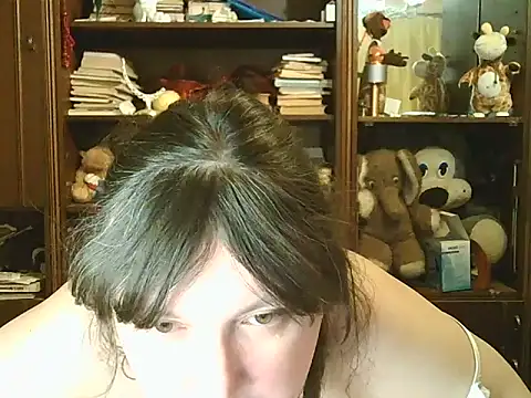 CarrieQPeach online show from April 16, 2026, 9:50 pm