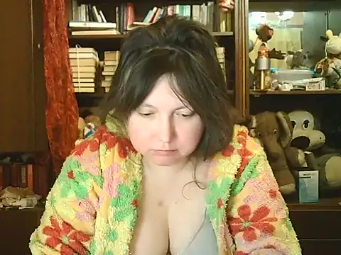 CarrieQPeach online show from February 12, 2026, 7:35 pm