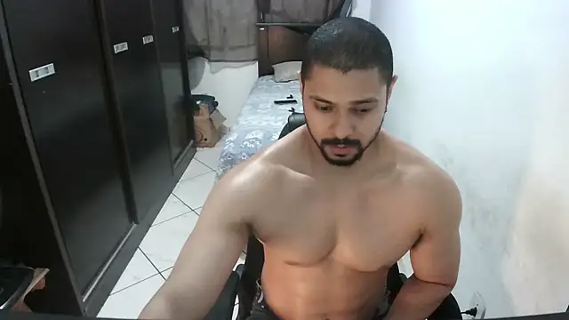 Snapshot of Brian_Aries chatting on January 17, 2026, 4:16 am Brian Aries online show from January 17, 2026, 4:16 am