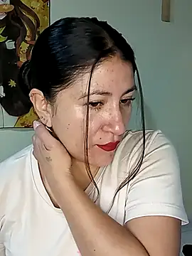 nammy  dirtyhott online show from November 27, 2025, 1:11 pm