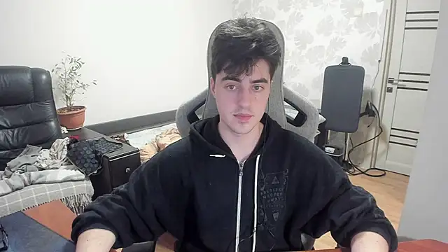 Snapshot of Knuckles17 chatting on December 5, 2025, 1:49 am Knuckles17 online show from December 5, 2025, 1:49 am