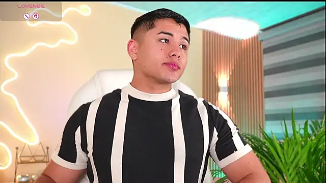 Snapshot of MatiasKorn chatting on September 26, 2025, 7:04 am MatiasKorn online show from September 26, 2025, 7:04 am