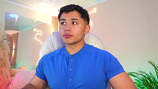 MatiasKorn online show from April 15, 2026, 4:40 am