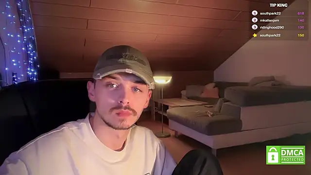 naked psy online show from February 13, 2025, 3:07 am