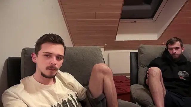 naked psy online show from December 2, 2024, 6:16 pm