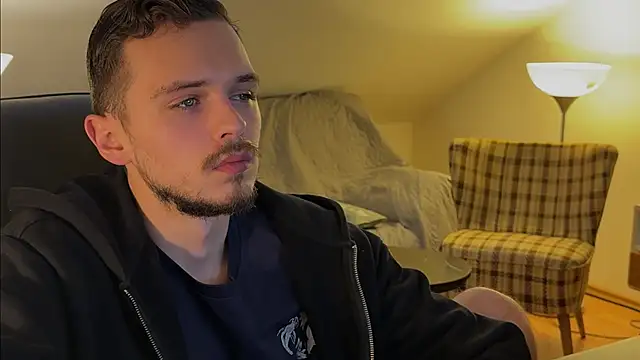 naked psy online show from December 1, 2025, 2:07 pm