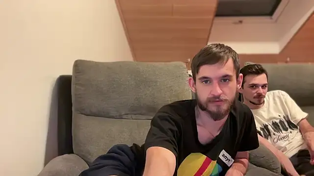 naked psy online show from December 3, 2024, 8:22 pm