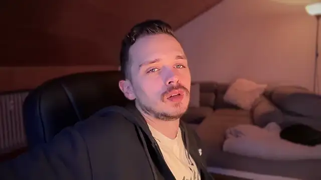 naked psy online show from February 7, 2025, 4:06 am