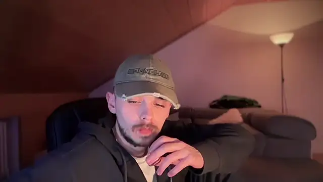 naked psy online show from February 4, 2025, 12:40 am