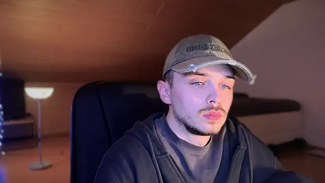 naked psy online show from February 15, 2025, 5:30 am