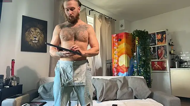 rusbigpaul online show from April 13, 2026, 6:50 am