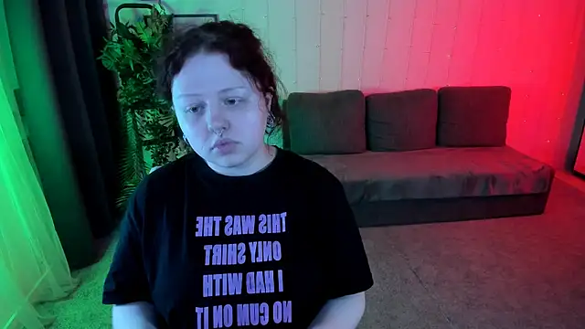 Snapshot of bitchofsun_ chatting on January 27, 2025, 2:24 pm bitchofsun  online show from January 27, 2025, 2:24 pm