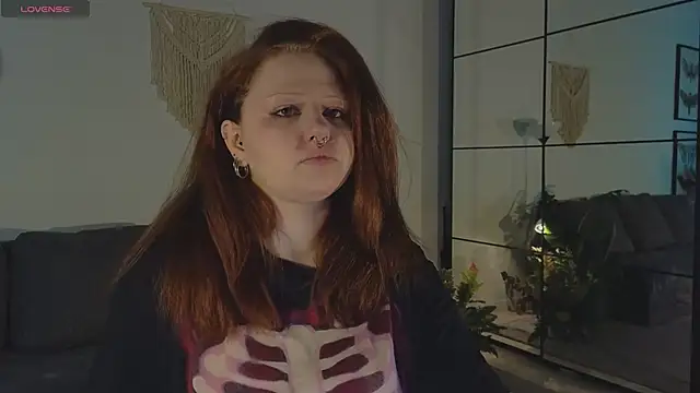 Snapshot of bitchofsun_ chatting on March 2, 2026, 11:39 am bitchofsun online show from March 2, 2026, 11:39 am