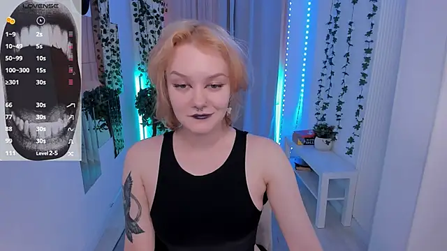 cyber whore  online show from April 22, 2026, 9:32 pm