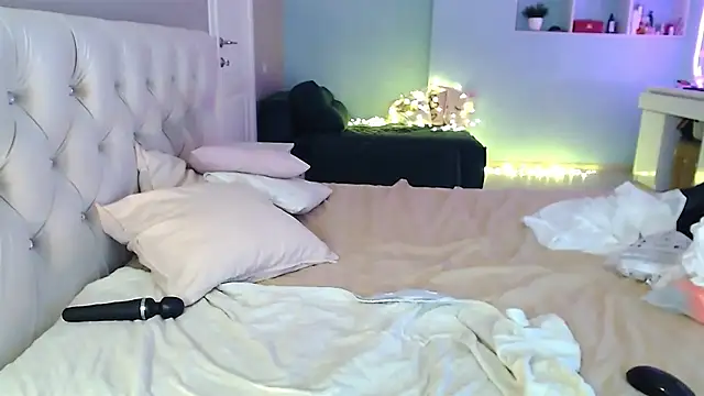 Snapshot of MissSiona chatting on February 10, 2026, 6:01 am MissSiona online show from February 10, 2026, 6:01 am