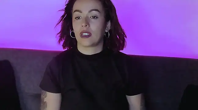 joan-star online show from March 22, 2025, 11:09 pm