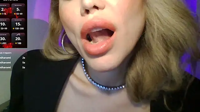 Snapshot of Radmila_Queen_ chatting on January 16, 2025, 4:39 pm Radmila Queen online show from January 16, 2025, 4:39 pm