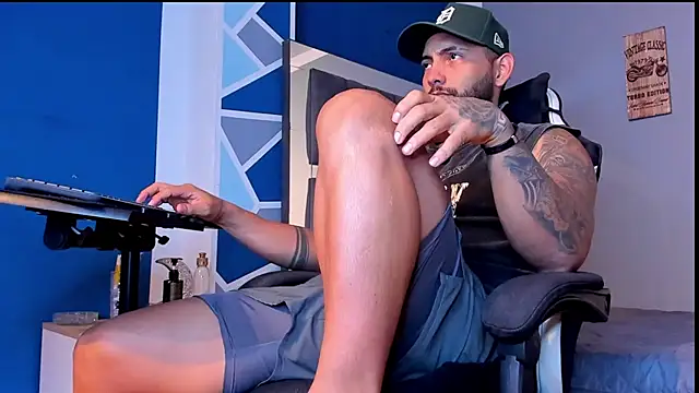 alex oficial online show from June 19, 2026, 5:57 am