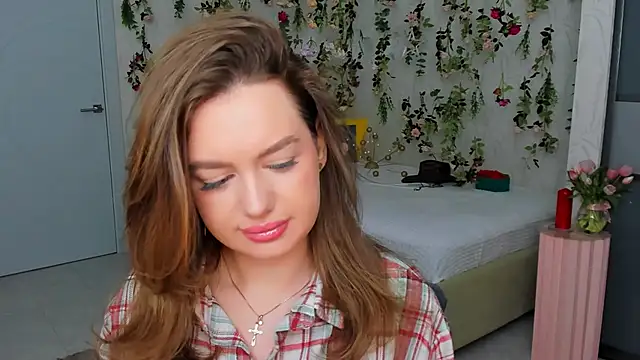 MiracleCurly online show from March 16, 2026, 4:10 pm