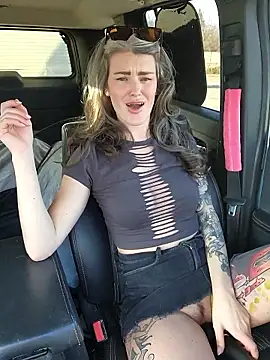 Lilmissvyx online show from January 14, 2026, 9:51 pm