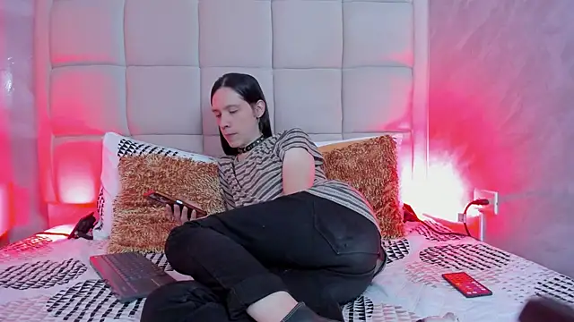 Hecatee 77 online show from February 17, 2026, 7:55 pm