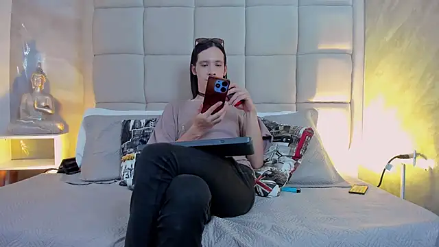 Hecatee 77 online show from October 28, 2025, 7:57 pm