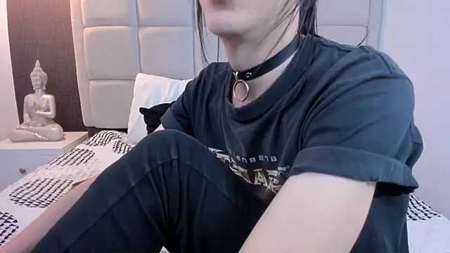 Hecatee 77 online show from March 21, 2025, 7:35 pm