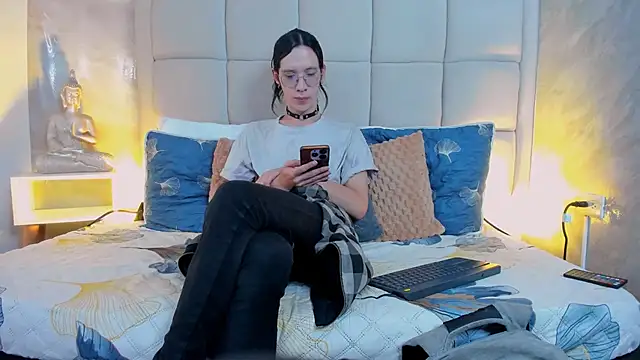 Hecatee 77 online show from October 9, 2025, 7:58 pm