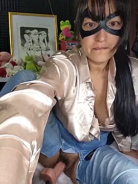 Asiantinaxh online show from May 12, 2026, 8:43 am
