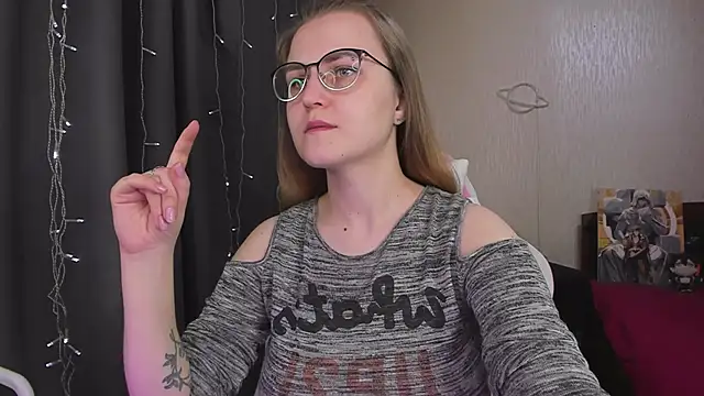 MissBrightShine online show from February 11, 2026, 10:37 am